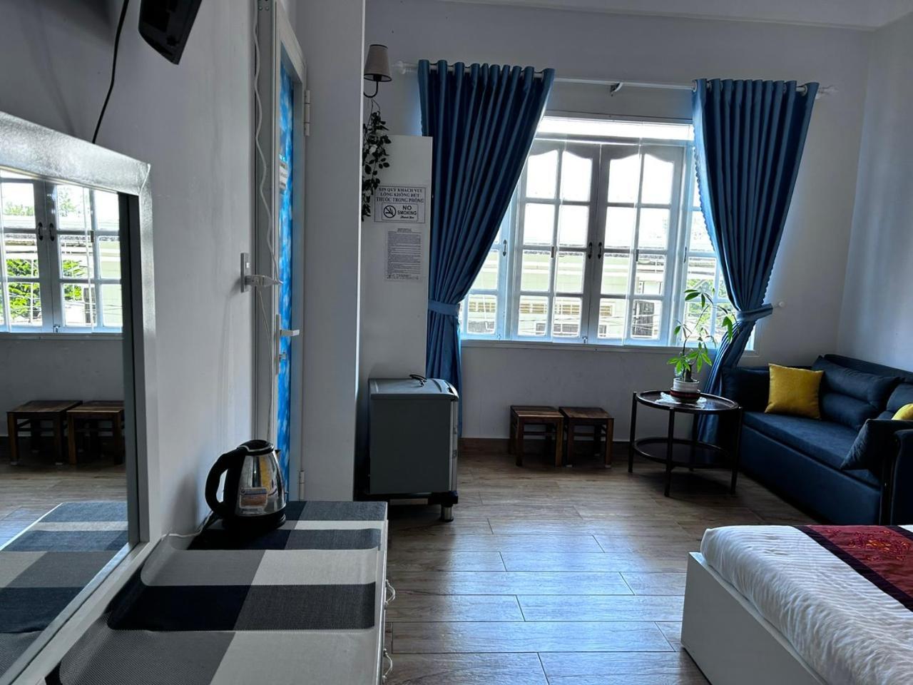 The Blue House Lägenhet Dalat Exteriör bild
